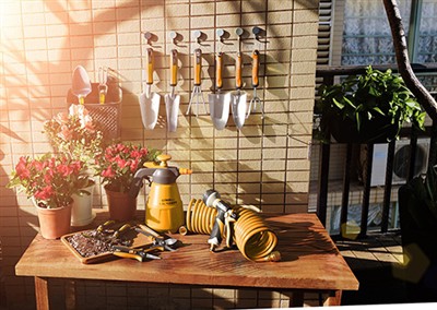 כיצד להסיר חלודה מבלי לשרוט את כלי הגינה שלך: מדריך מקיף