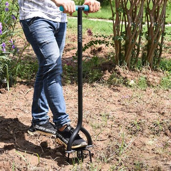 Long handled garden claw operation Long handled garden claw operation