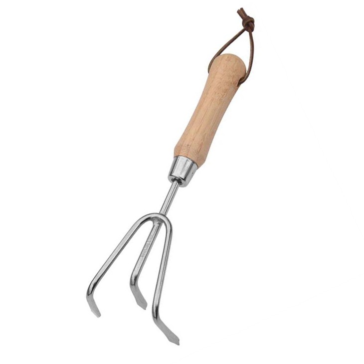 שלושה מטפח יד